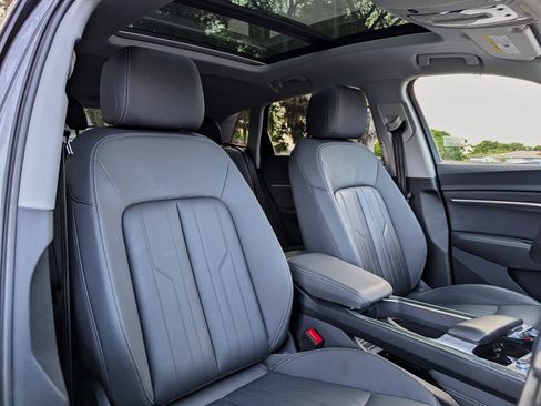 Used 2021 Audi e-tron Premium w/ Towing Package image 68