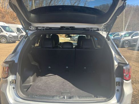 Used 2025 Jeep Compass Limited image 32