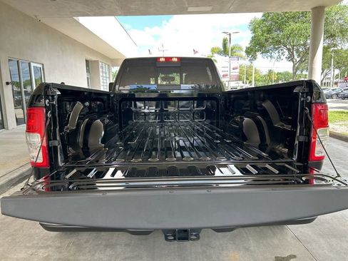 Used 2024 RAM 3500 Tradesman w/ Chrome Appearance Group image 34