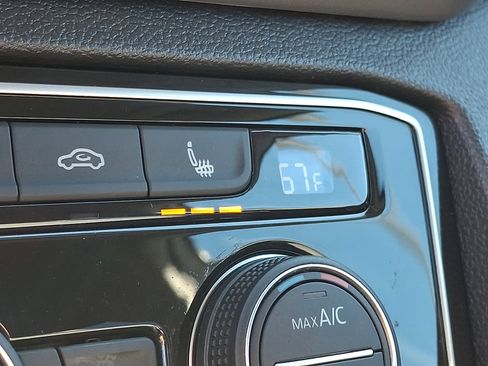 Used 2022 Volkswagen Atlas SE image 25