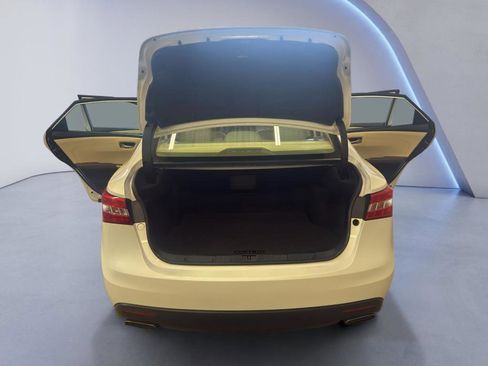 Used 2015 Toyota Avalon XLE Touring image 12