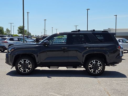 Used 2026 Toyota 4Runner TRD Sport Premium AWD/4WD image 3
