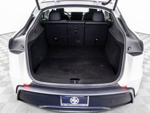 Used 2026 Tesla Model Y Long Range image 28