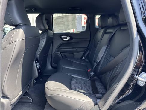 New 2026 Jeep Compass Latitude AWD/4WD image 26