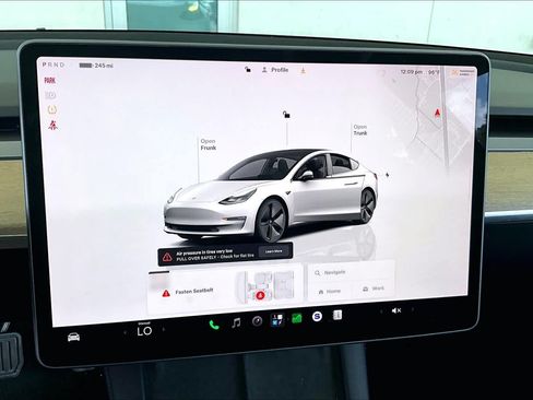 Used 2023 Tesla Model 3 Standard Range RWD image 30
