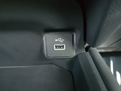 Used 2025 Honda HR-V LX image 17