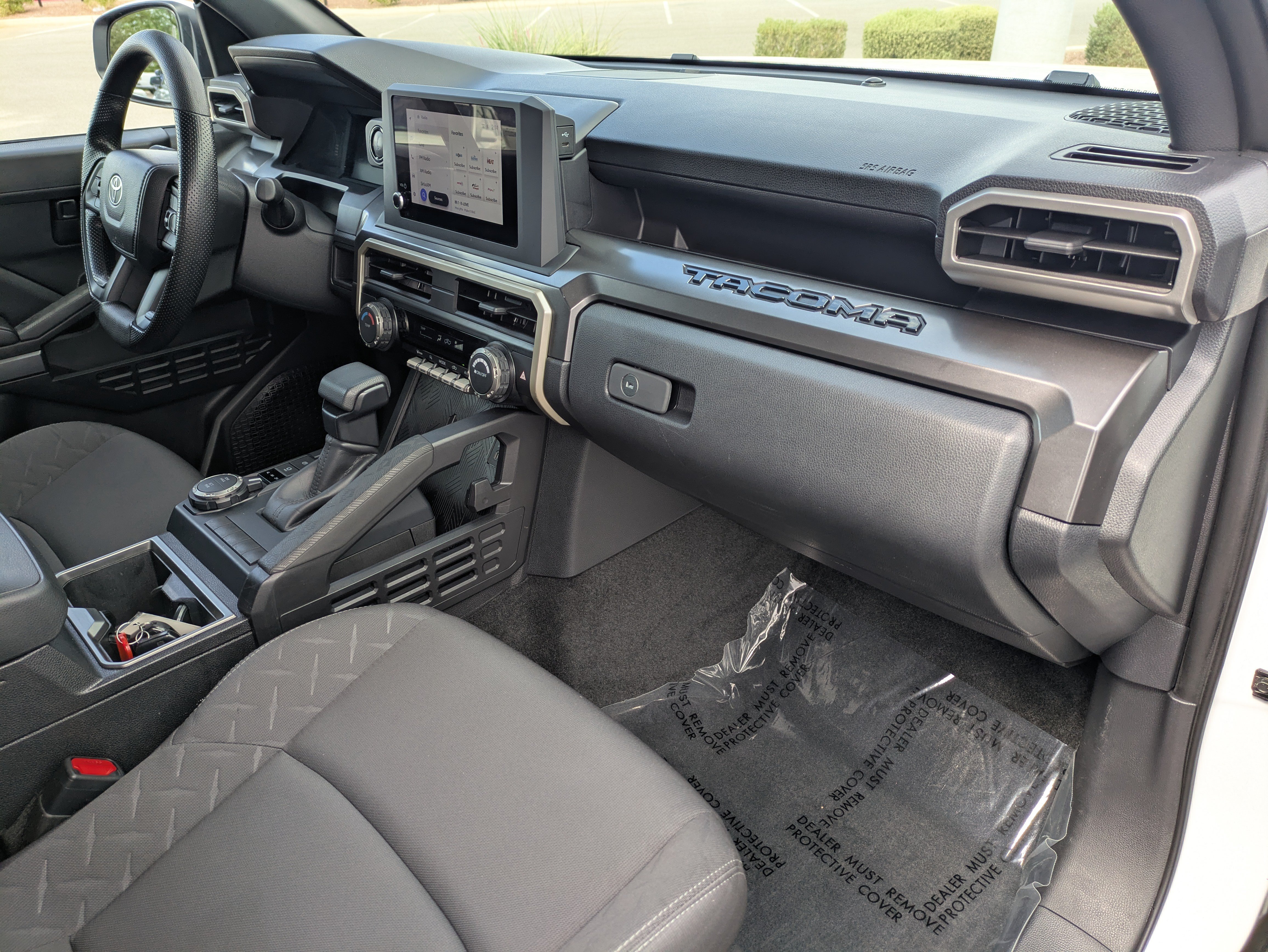 Used 2025 Toyota Tacoma SR5 AWD/4WD image 12