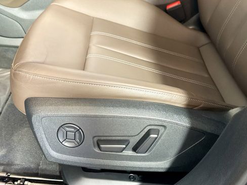 Used 2025 Audi A6 e-tron Premium w/ Convenience Package AWD/4WD image 17
