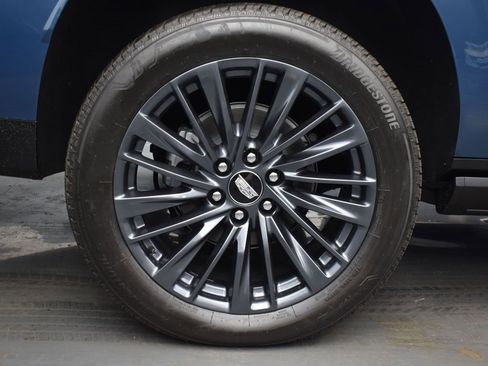 Certified 2026 Cadillac Escalade ESV Luxury w/ Touring Package image 8