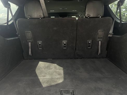Used 2021 Chevrolet Suburban LS AWD/4WD image 10