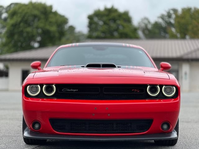Used 2016 Dodge Challenger R/T Scat Pack RWD image 2
