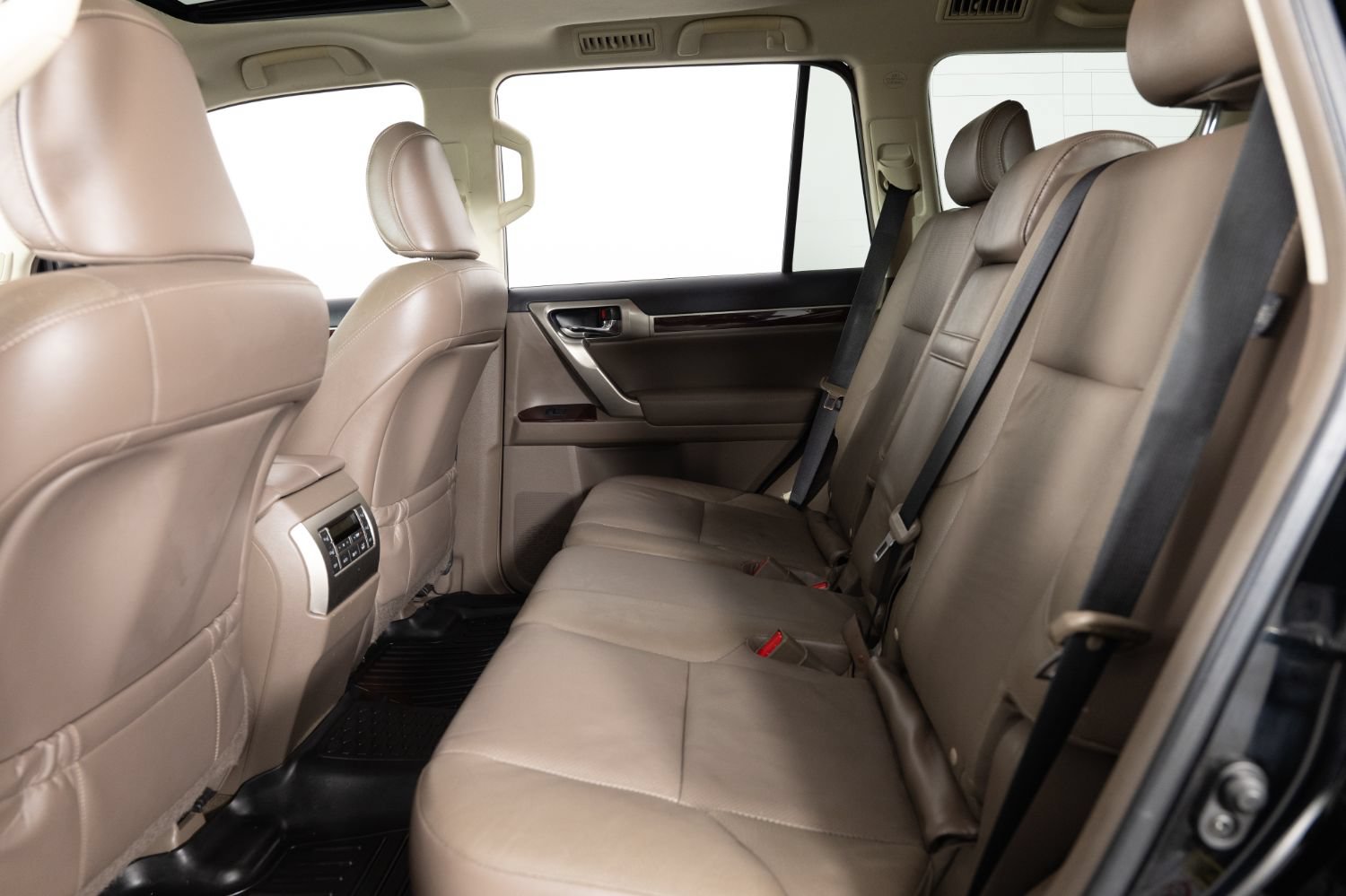 Used 2015 Lexus GX 460 w/ Premium Package AWD/4WD image 18