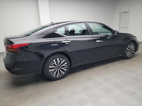 Used 2023 Nissan Altima 2.5 SV image 10