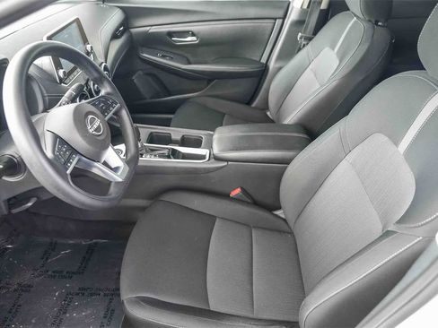 Used 2025 Nissan Sentra SV image 17