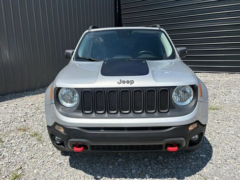 Used 2017 Jeep Renegade Trailhawk AWD/4WD image 2
