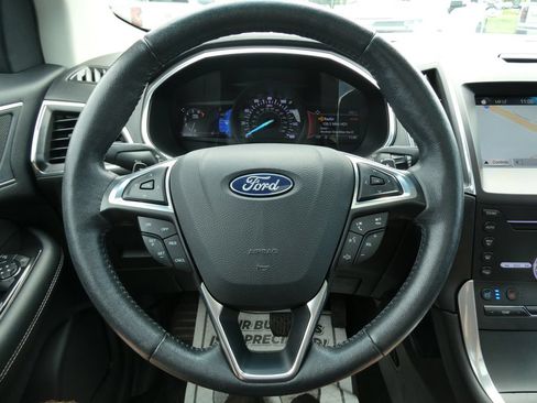 Used 2017 Ford Edge Titanium w/ Equipment Group 301A AWD/4WD image 31