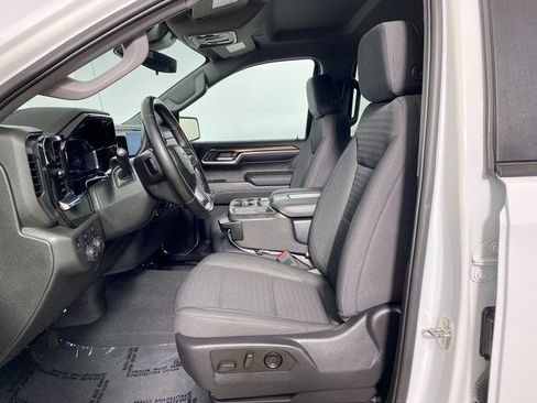 Used 2023 Chevrolet Silverado 1500 LT image 10