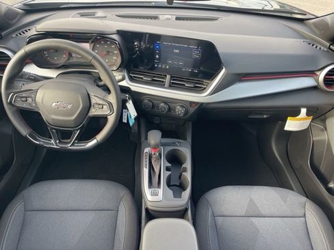 New 2026 Chevrolet Trax RS w/ Sunroof Package image 11