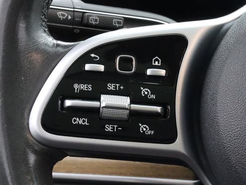 Used 2020 Mercedes-Benz GLE 350 4MATIC image 15