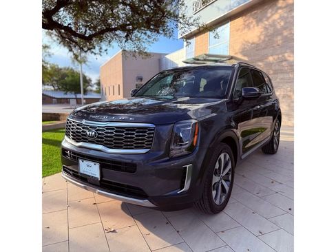 Used 2020 Kia Telluride S AWD/4WD image 2
