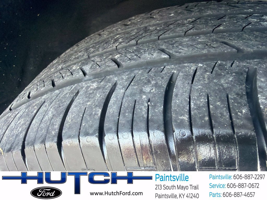 Used 2023 Ford Explorer XLT AWD/4WD image 18