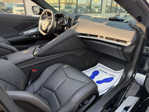 Used 2022 Chevrolet Corvette Stingray Coupe w/ Z51 Performance Package image 18