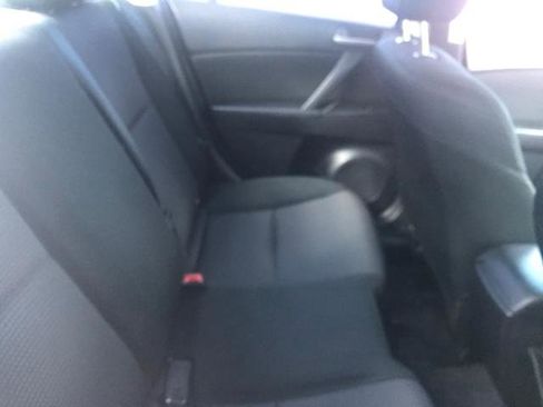 Used 2016 Nissan Versa SV image 6