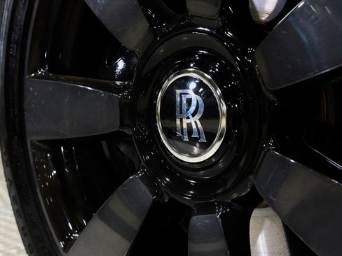 Used 2019 Rolls-Royce Cullinan image 22