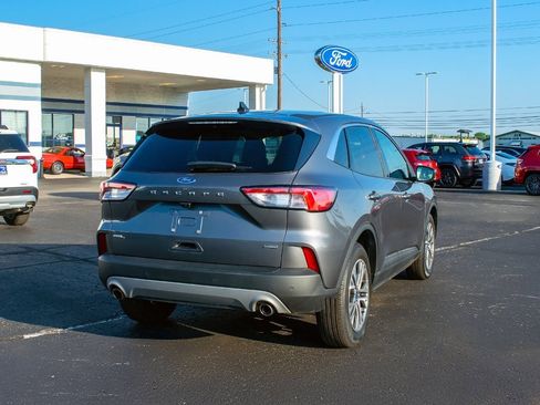 Used 2022 Ford Escape SEL image 4