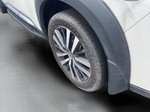 Used 2022 Nissan Pathfinder Platinum w/ Cargo Package image 16