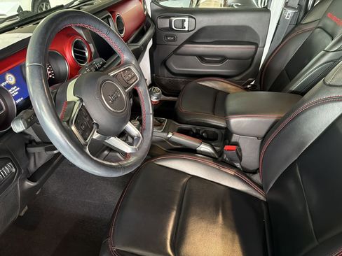 Used 2021 Jeep Wrangler Unlimited Rubicon AWD/4WD image 4