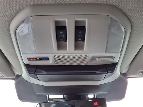 Used 2025 Subaru Ascent Onyx Edition image 24