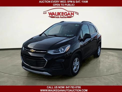 Used 2018 Chevrolet Trax LT w/ Driver Confidence Package image 1