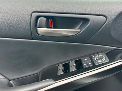 Used 2024 Lexus IS 300 F Sport RWD image 11