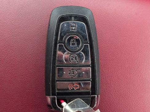 Used 2024 Lincoln Corsair Grand Touring AWD/4WD image 29