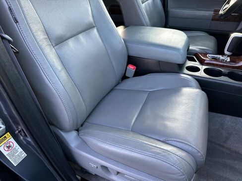 Used 2008 Toyota Sequoia Platinum image 37