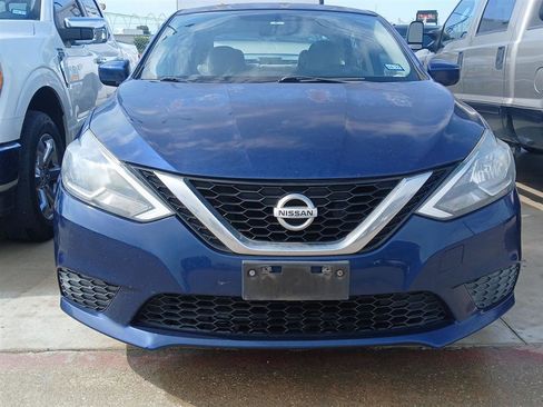 Used 2016 Nissan Sentra SV FWD image 2