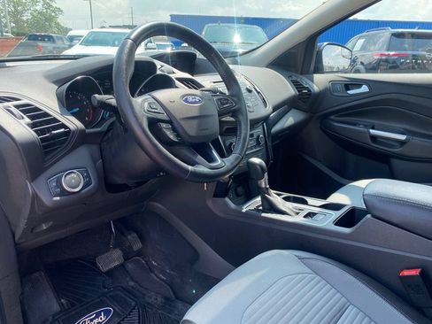 Used 2018 Ford Escape SE w/ SE Sport Appearance Package AWD/4WD image 9
