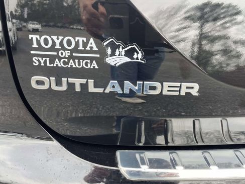 Used 2024 Mitsubishi Outlander SEL image 11