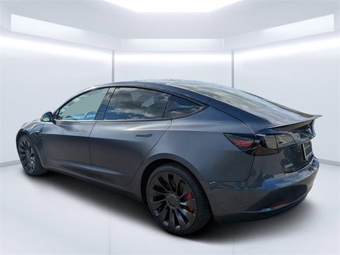 Used 2022 Tesla Model 3 Performance image 5