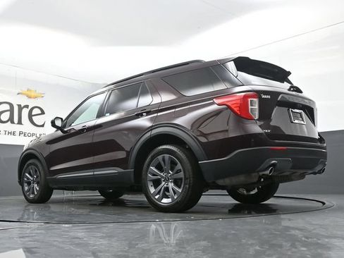 Used 2023 Ford Explorer XLT w/ Equipment Group 202A AWD/4WD image 5