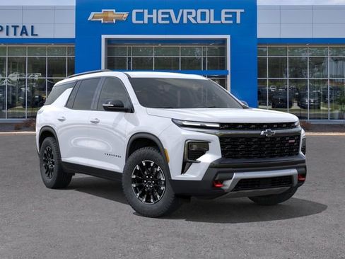 New 2026 Chevrolet Traverse Z71 w/ Enhanced Driving Package AWD/4WD image 7