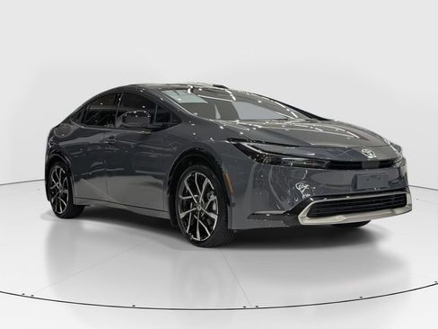 New 2026 Toyota Prius Plug-In Hybrid FWD image 3