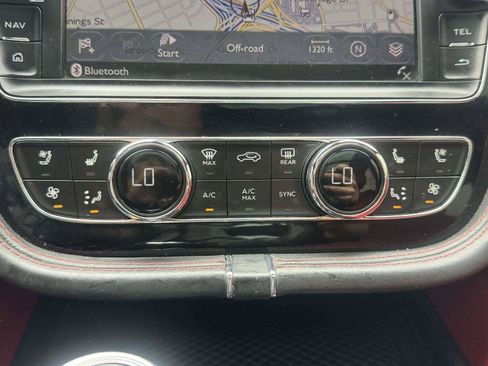 Used 2018 Bentley Bentayga AWD/4WD image 43