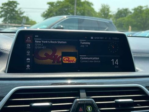 Used 2022 BMW 750i xDrive w/ Luxury Rear Seating Package AWD/4WD image 32