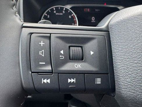 Certified 2026 Nissan Rogue SV FWD image 18