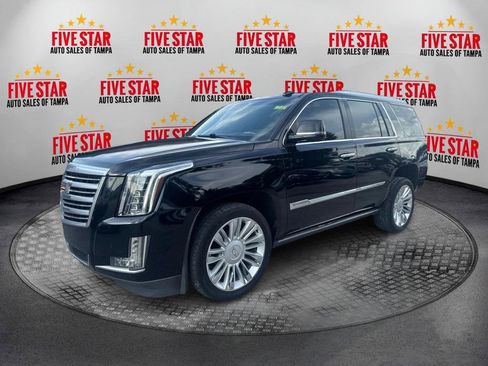 Used 2016 Cadillac Escalade Platinum RWD image 3