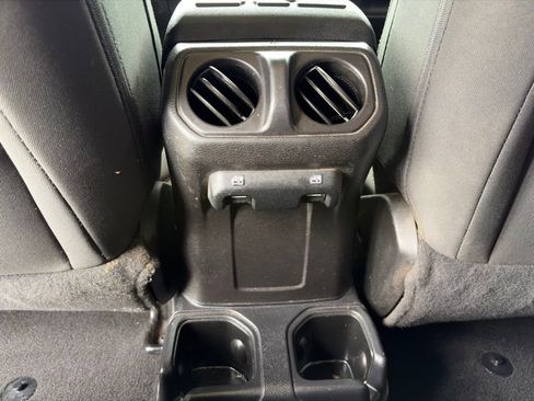 Used 2019 Jeep Wrangler Unlimited Sport S AWD/4WD image 12