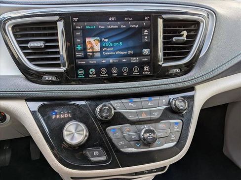 Used 2018 Chrysler Pacifica Limited w/ Advanced Safetytec Group image 12