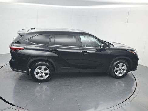 Used 2023 Toyota Highlander L FWD image 58